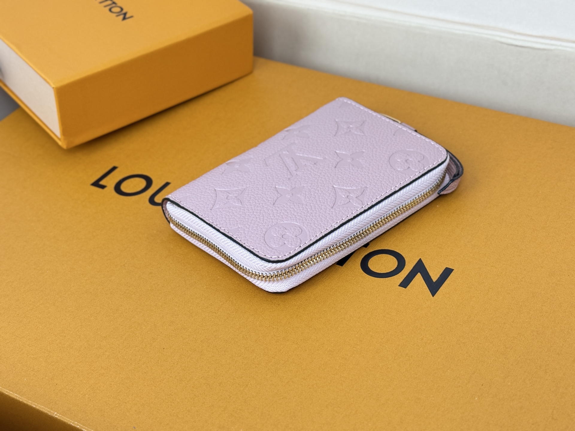 Louis Vuitton M60574粉色-独家 这款造型