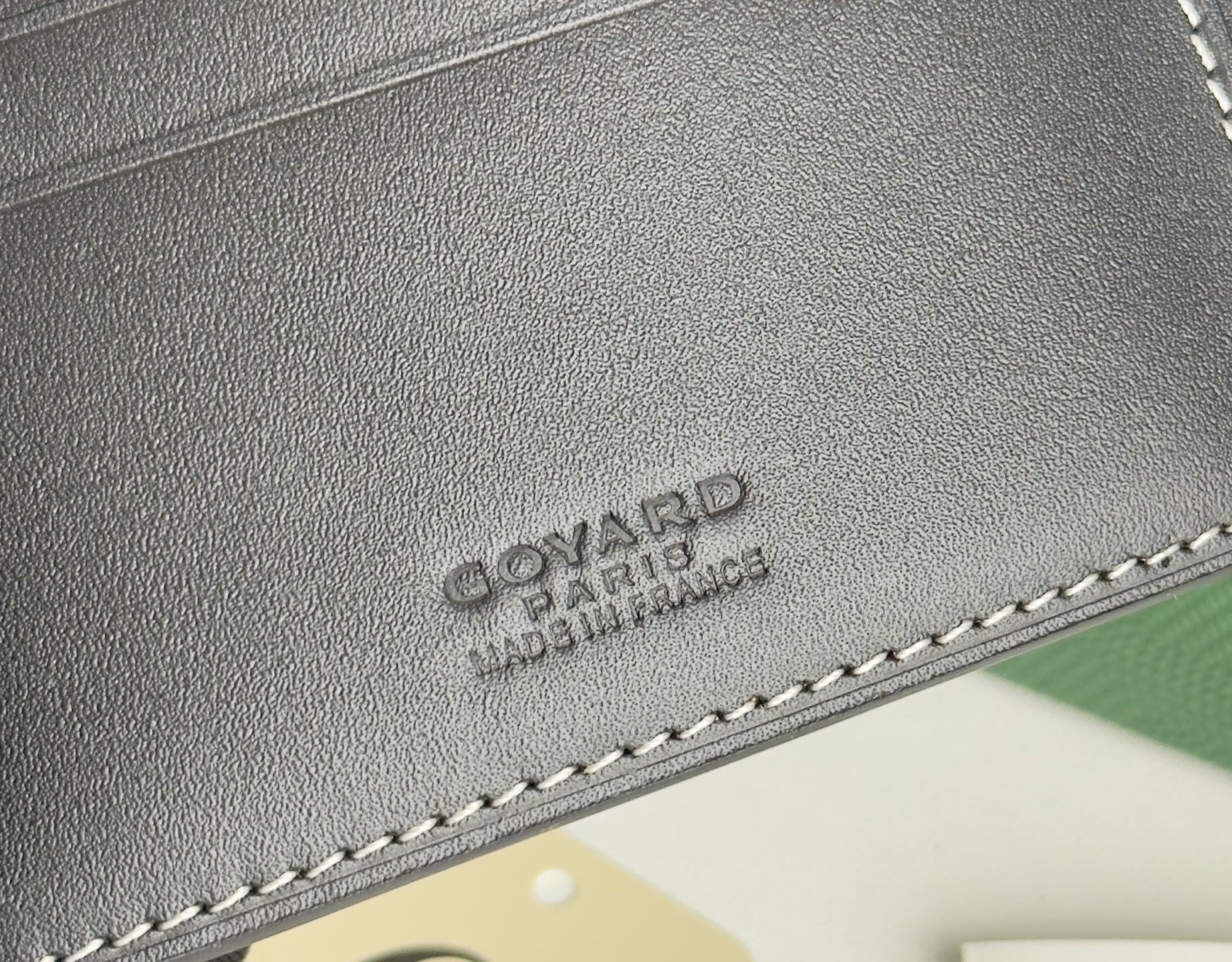 戈雅財布短款 - 8格カード入れ付きのスタイリッシュなデザイン