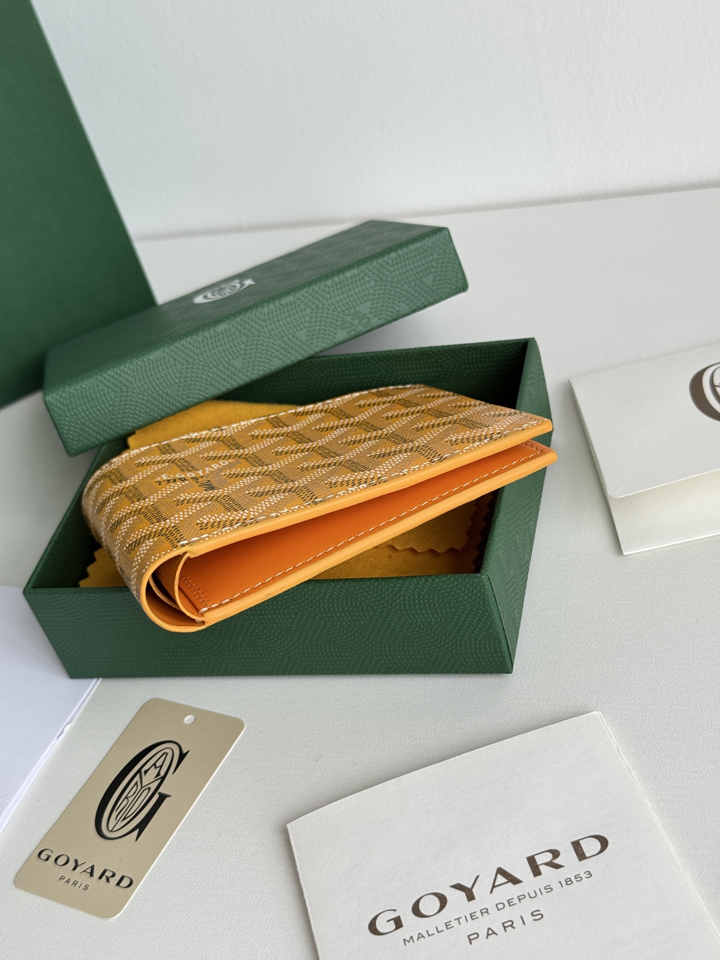 戈雅 財布 短款 8格カード収納