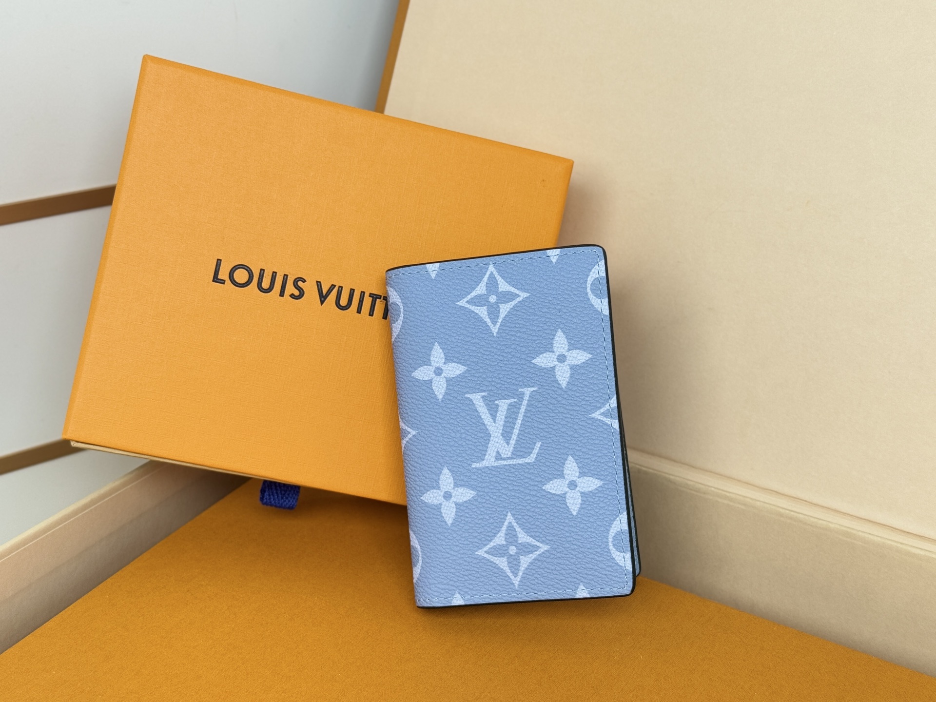 Louis Vuitton M14113卡包黄 颜色如图