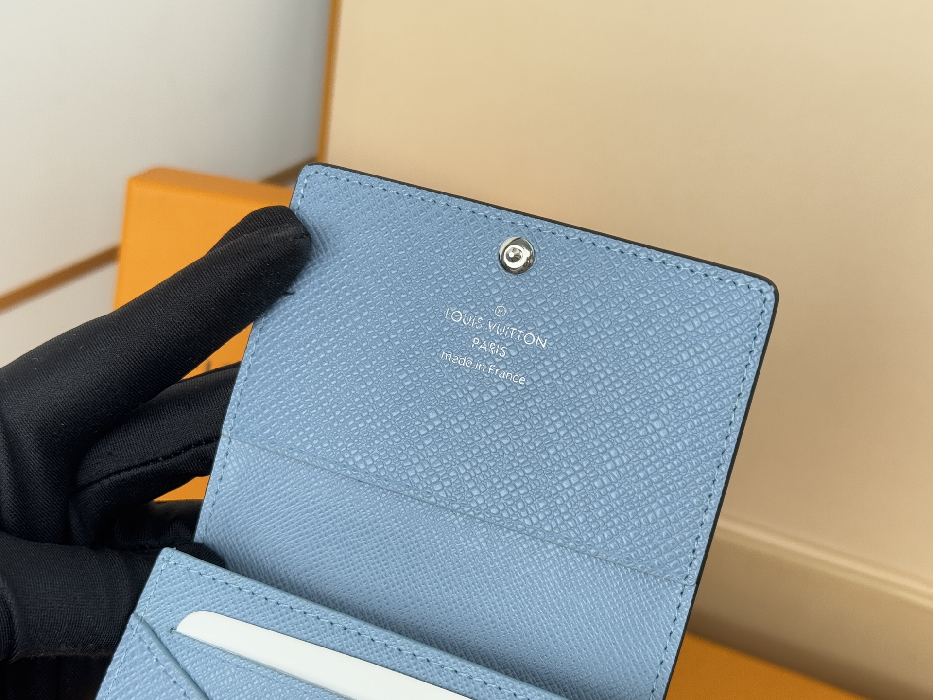 Louis Vuitton M14118 颜色如图