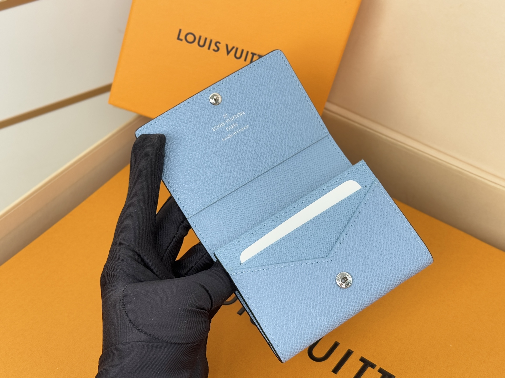 Louis Vuitton M14118 颜色如图