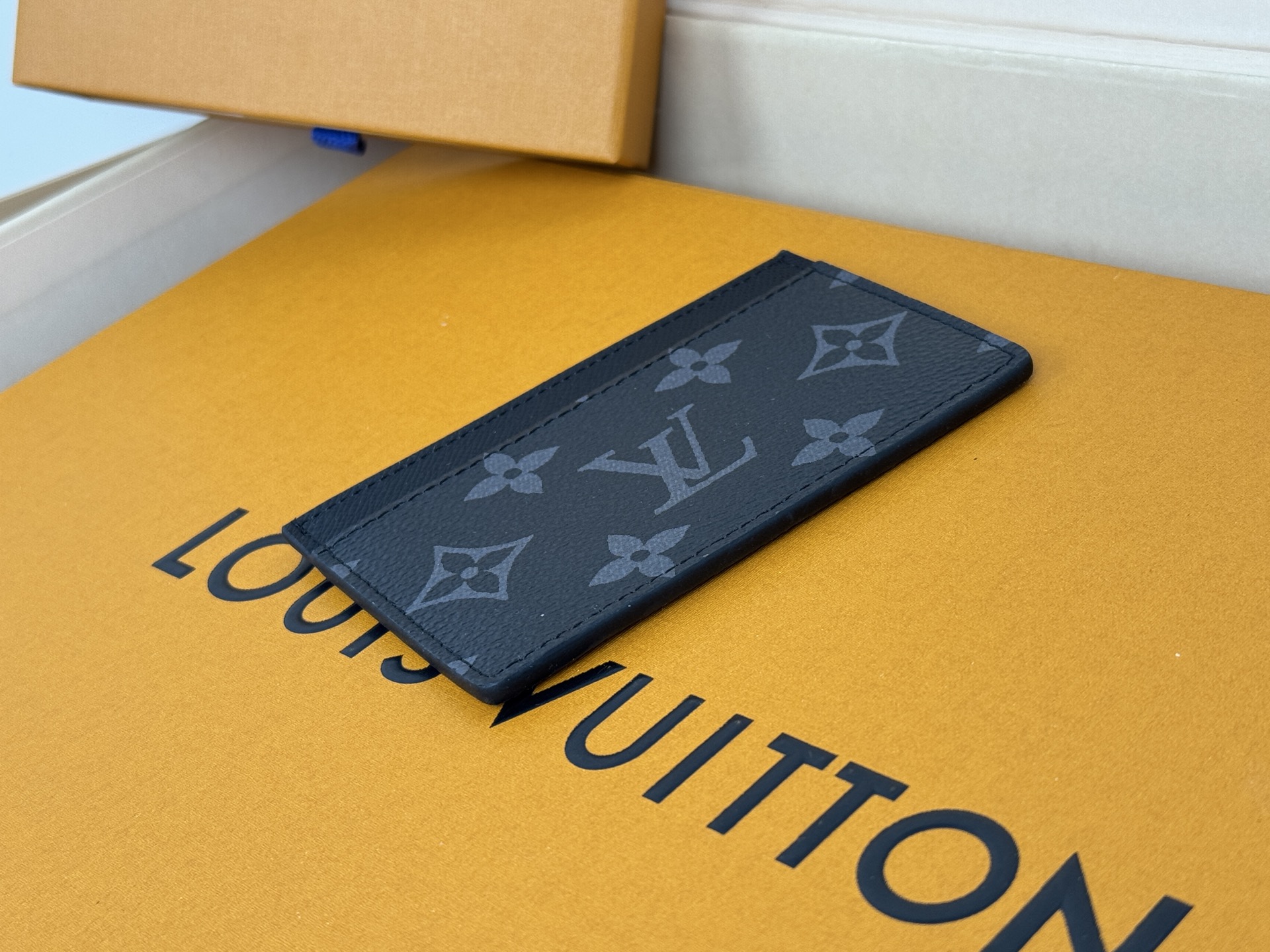 Louis Vuitton M61733 黑花卡片包