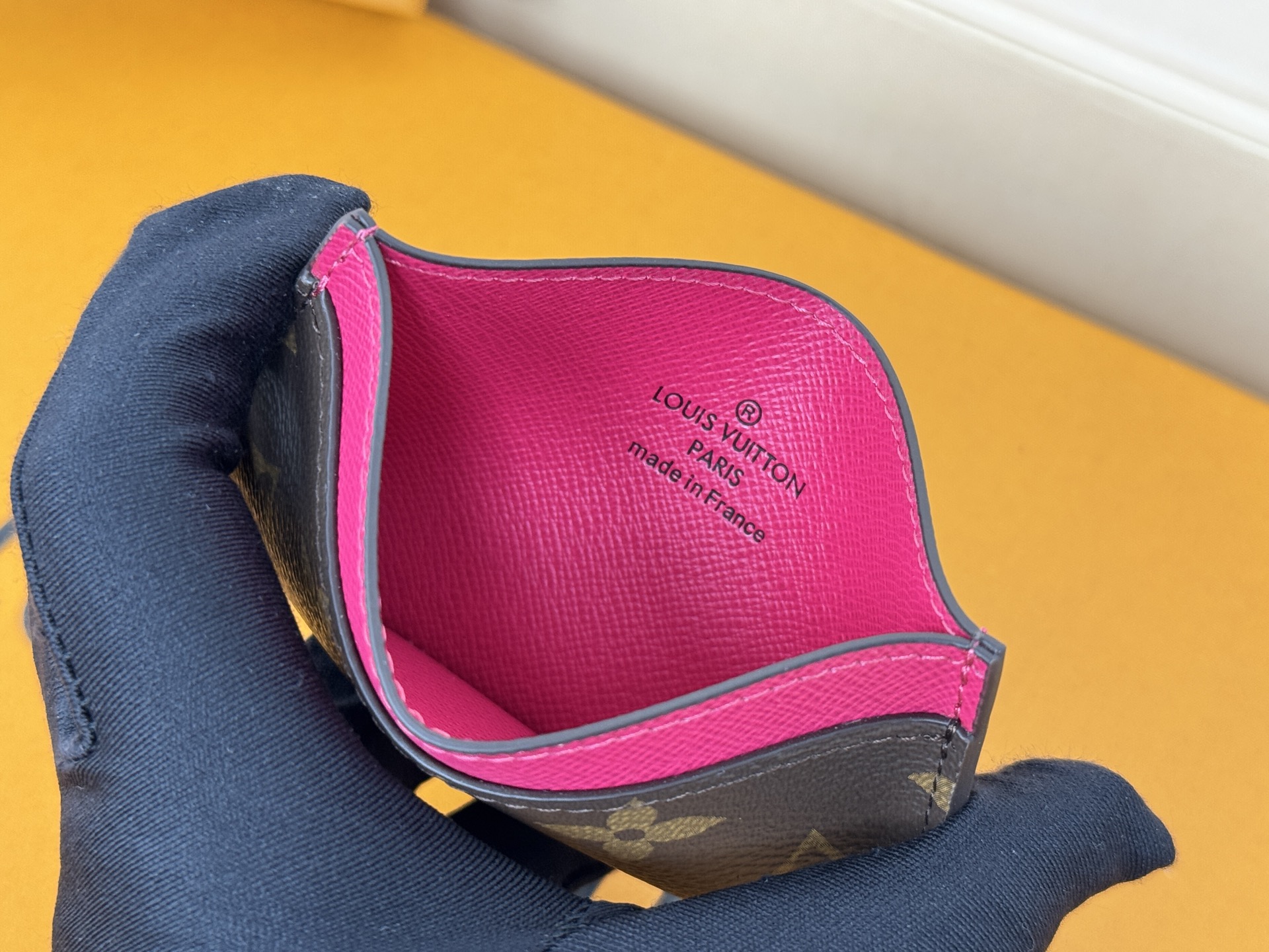 Louis Vuitton M61733 老花/玫红卡片包