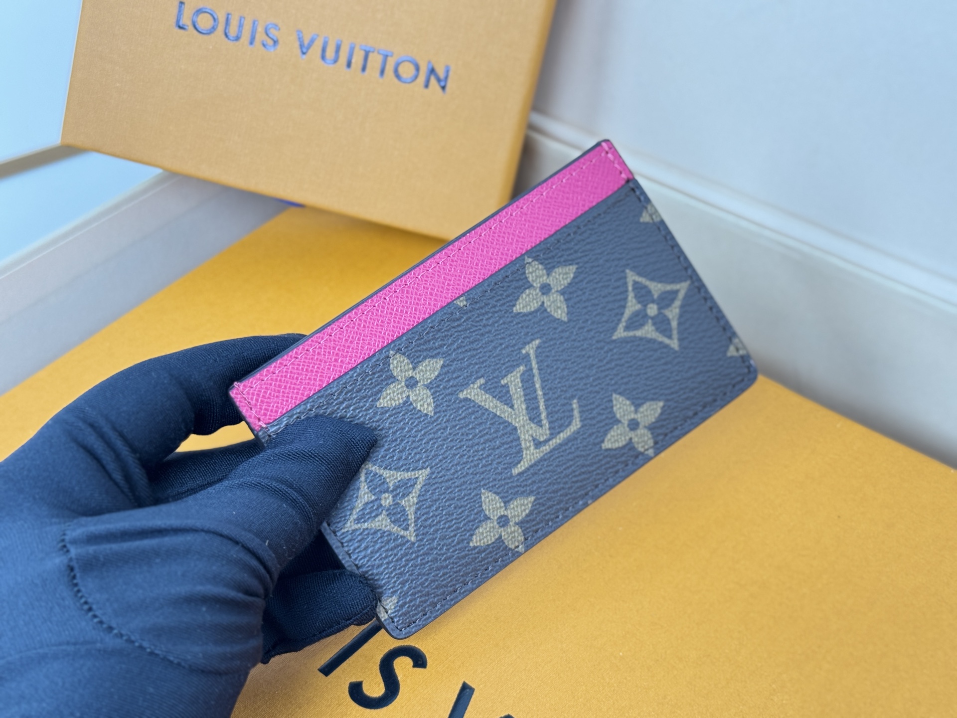 Louis Vuitton M61733 老花/玫红卡片包