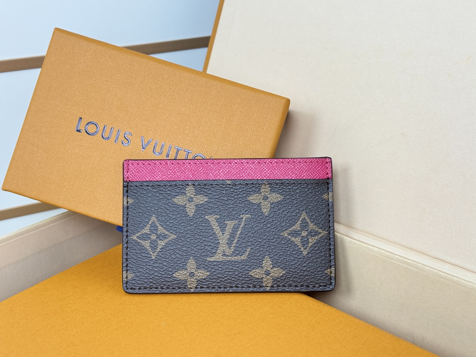 Louis Vuitton M61733 老花/玫红卡片包