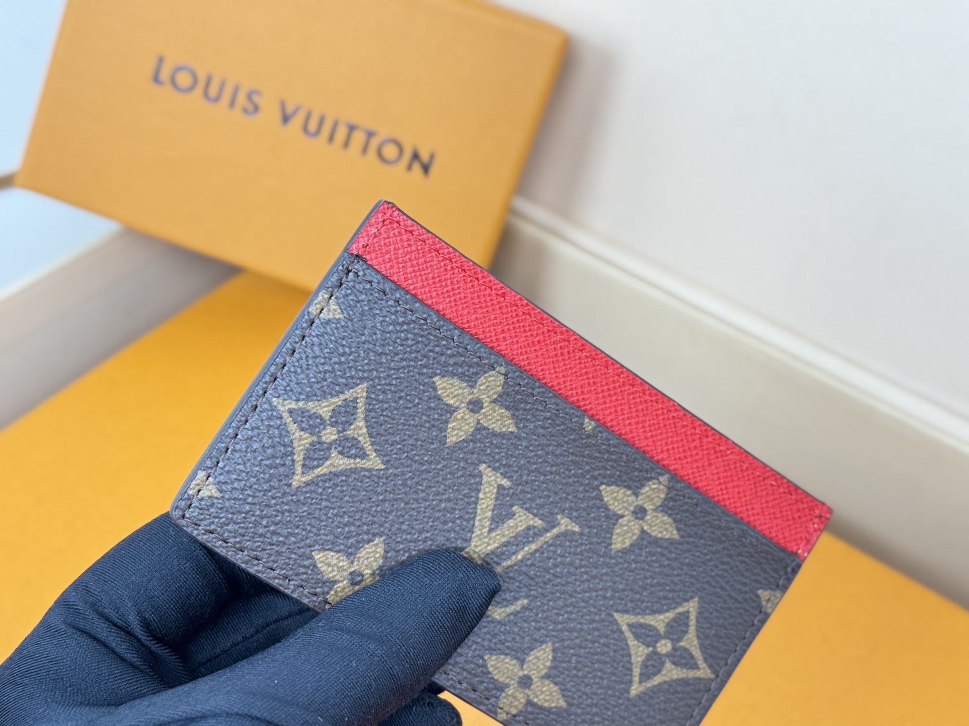 Louis Vuitton M61733 老花/大红卡片包