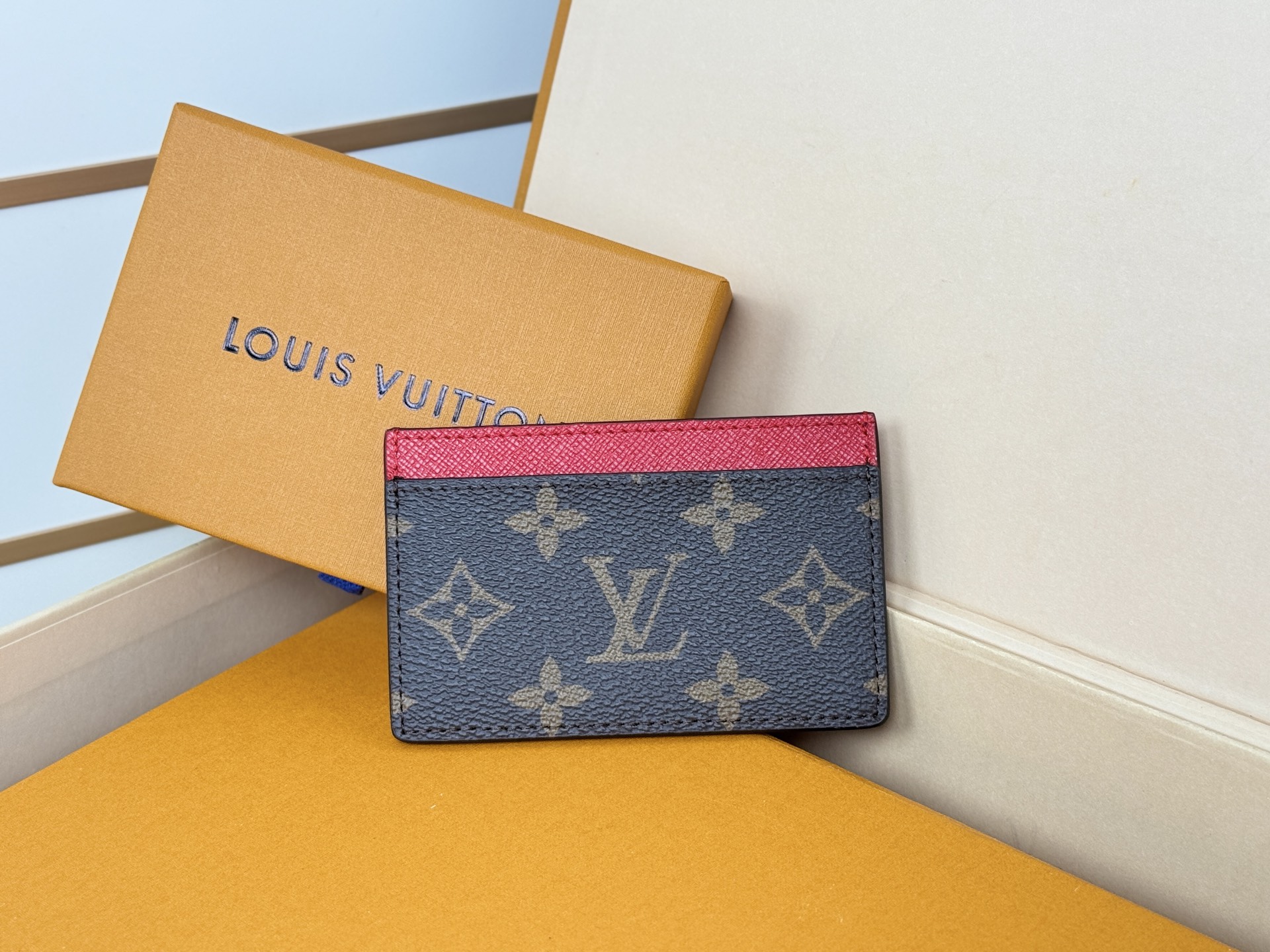 Louis Vuitton M61733 老花/大红卡片包