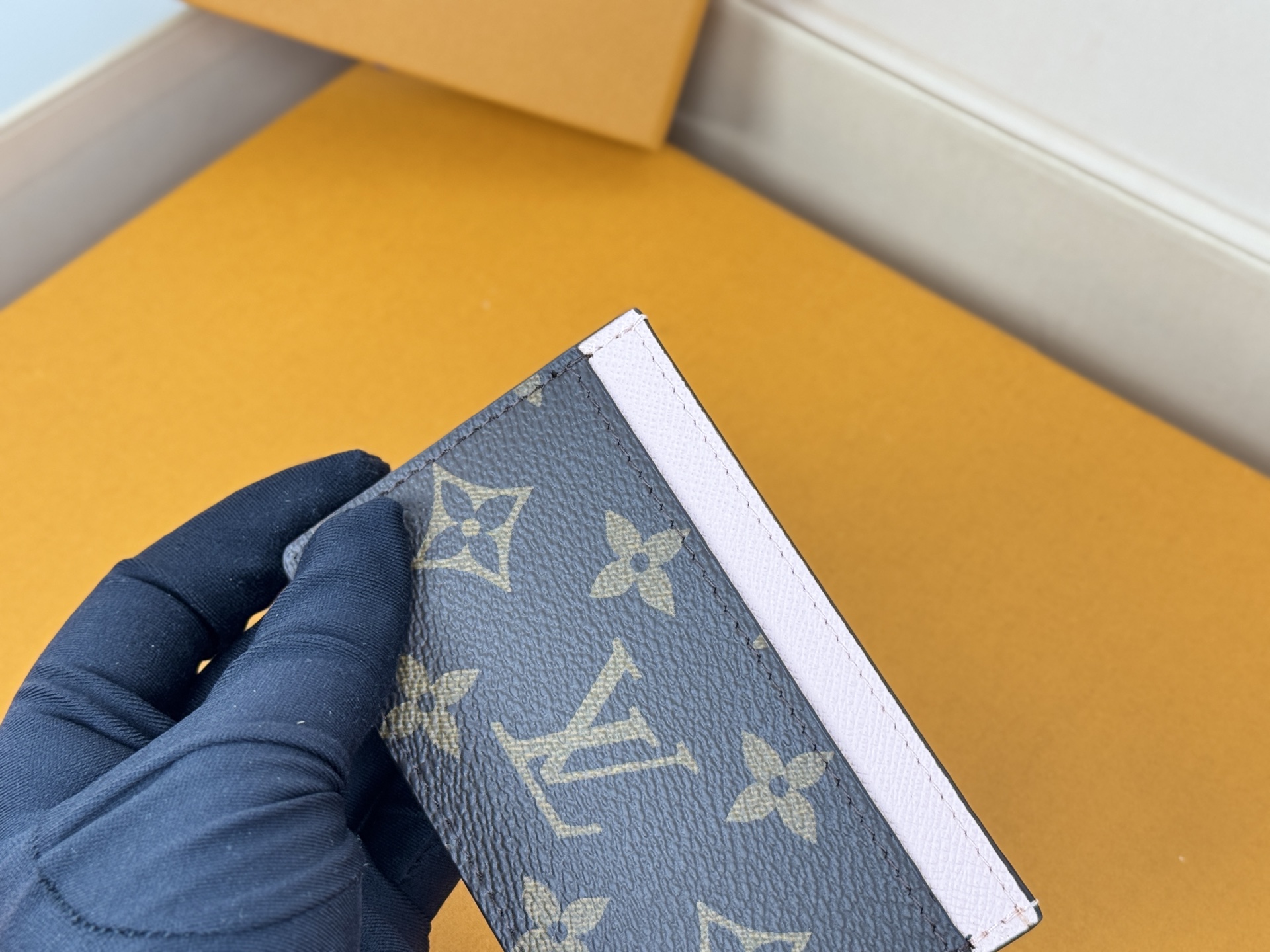 Louis Vuitton M61733 老花/粉色卡片包