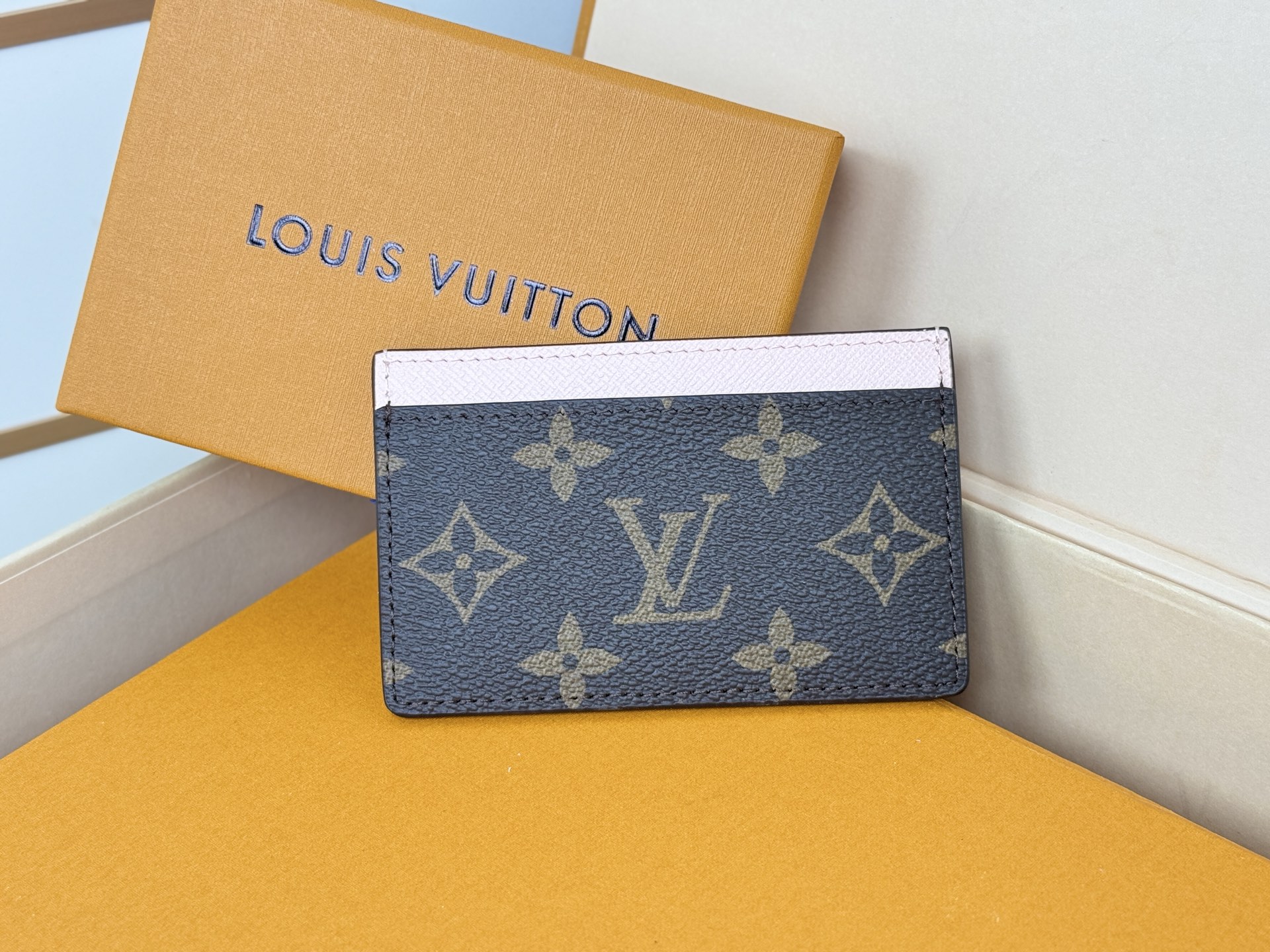 Louis Vuitton M61733 老花/粉色卡片包