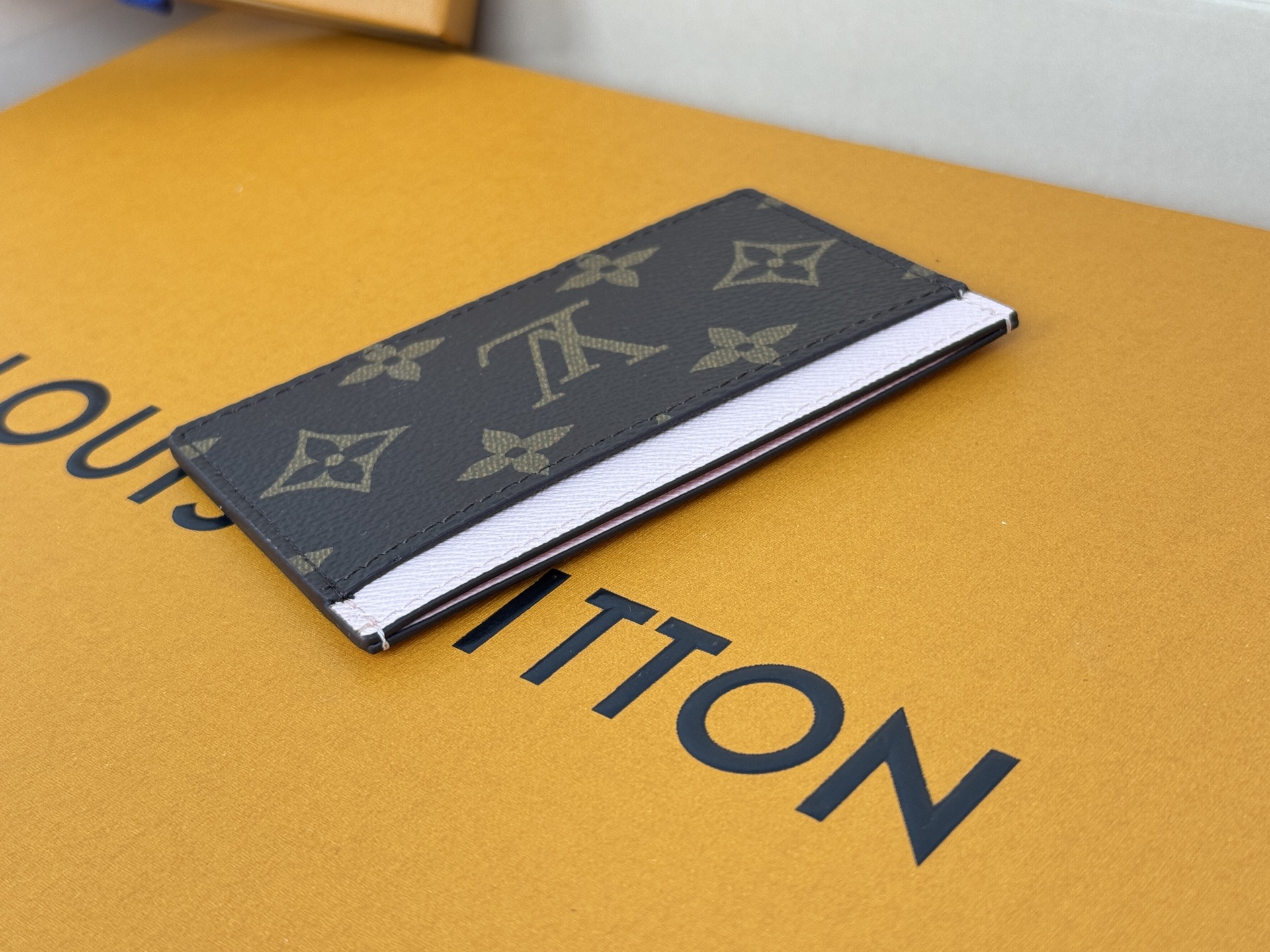 Louis Vuitton M61733 老花/粉色卡片包