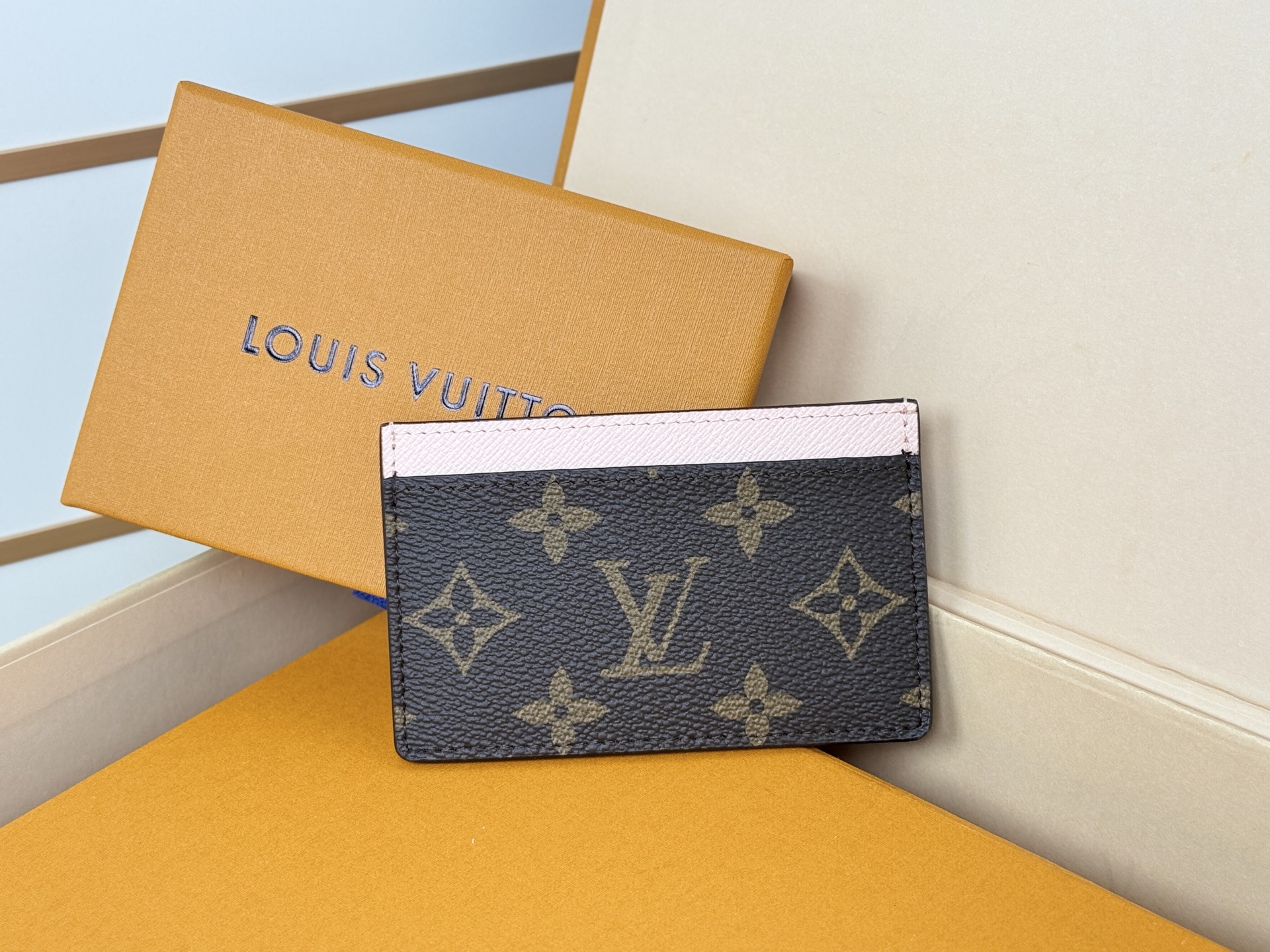 Louis Vuitton M61733 老花/粉色卡片包