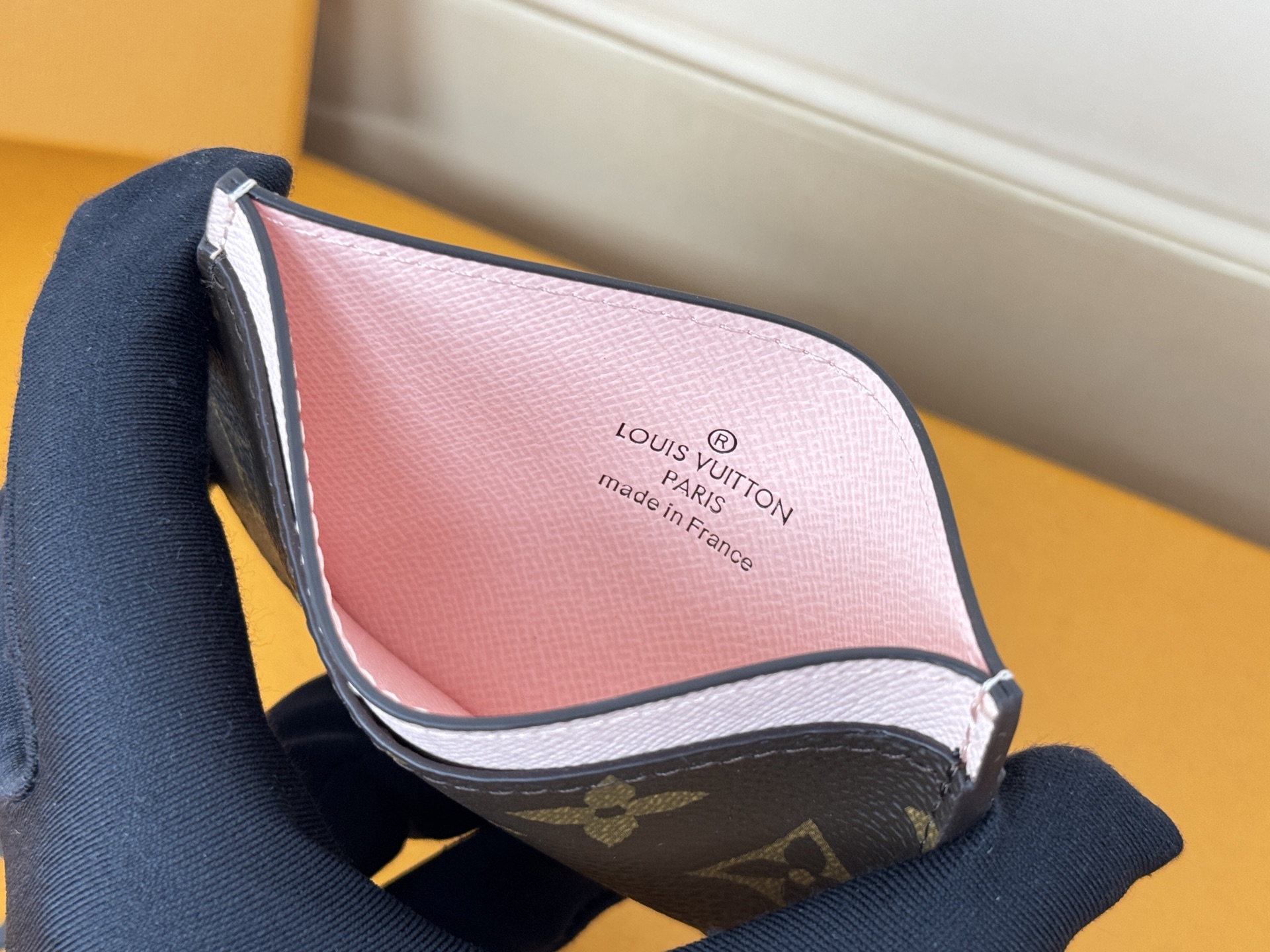 Louis Vuitton M61733 老花/粉色卡片包