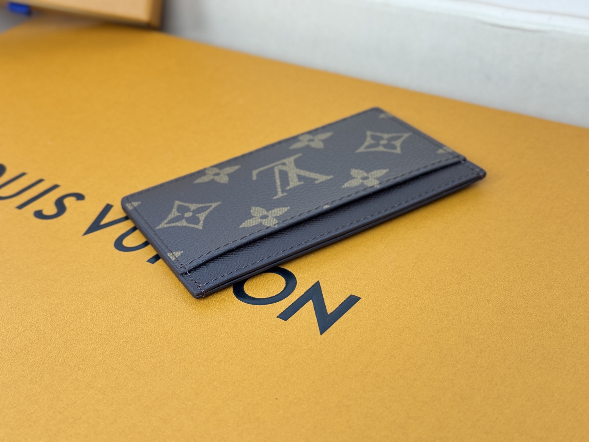 Louis Vuitton M61733 老花/黑色卡片包