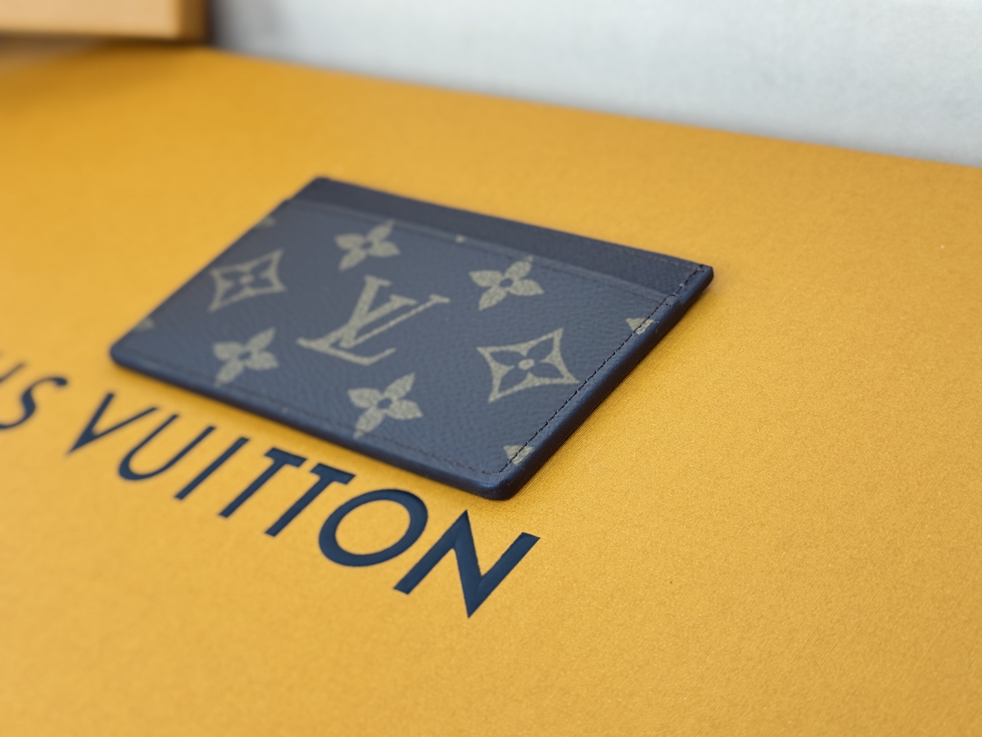 Louis Vuitton M61733 老花/黑色卡片包