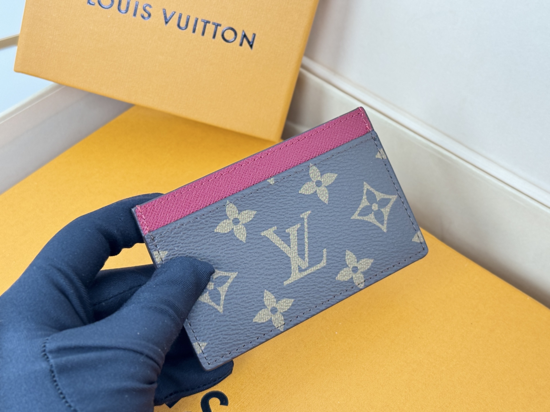 Louis Vuitton M61733 老花/紫红卡片包
