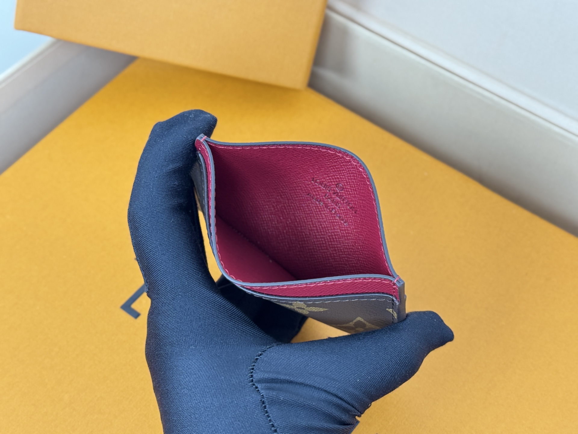 Louis Vuitton M61733 老花/紫红卡片包
