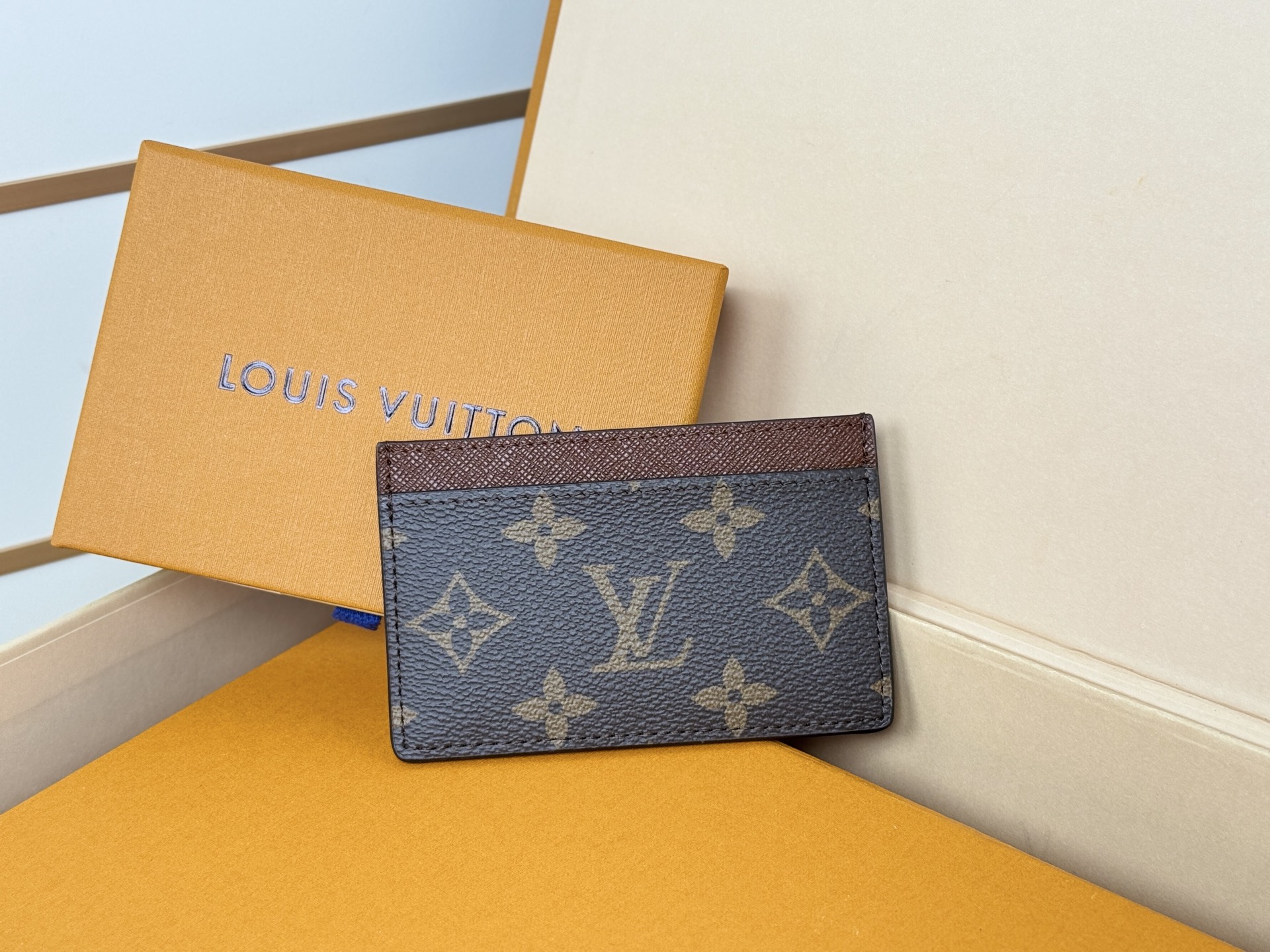 Louis Vuitton M61733 老花棕卡片包