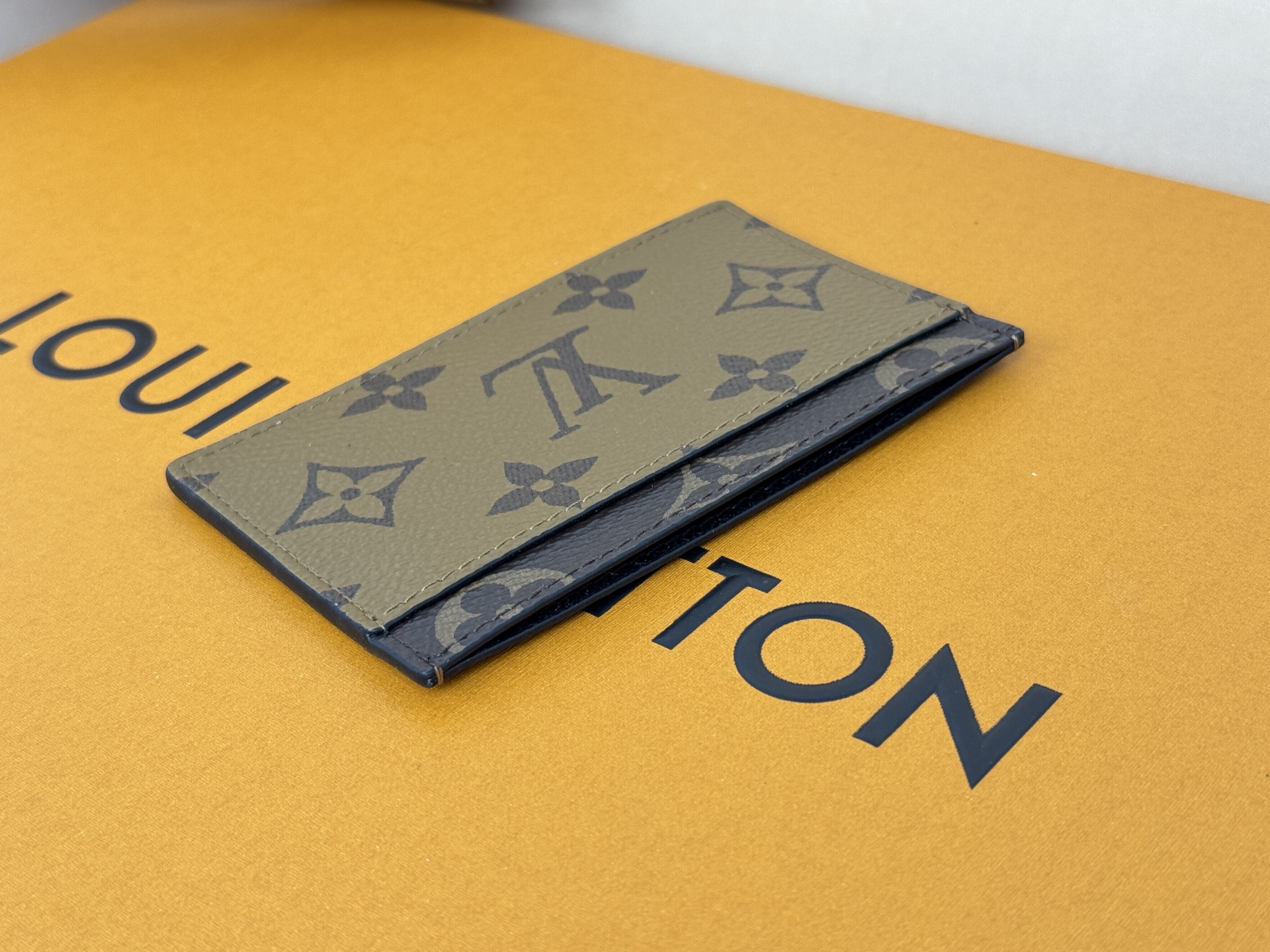 Louis Vuitton M69161卡片包