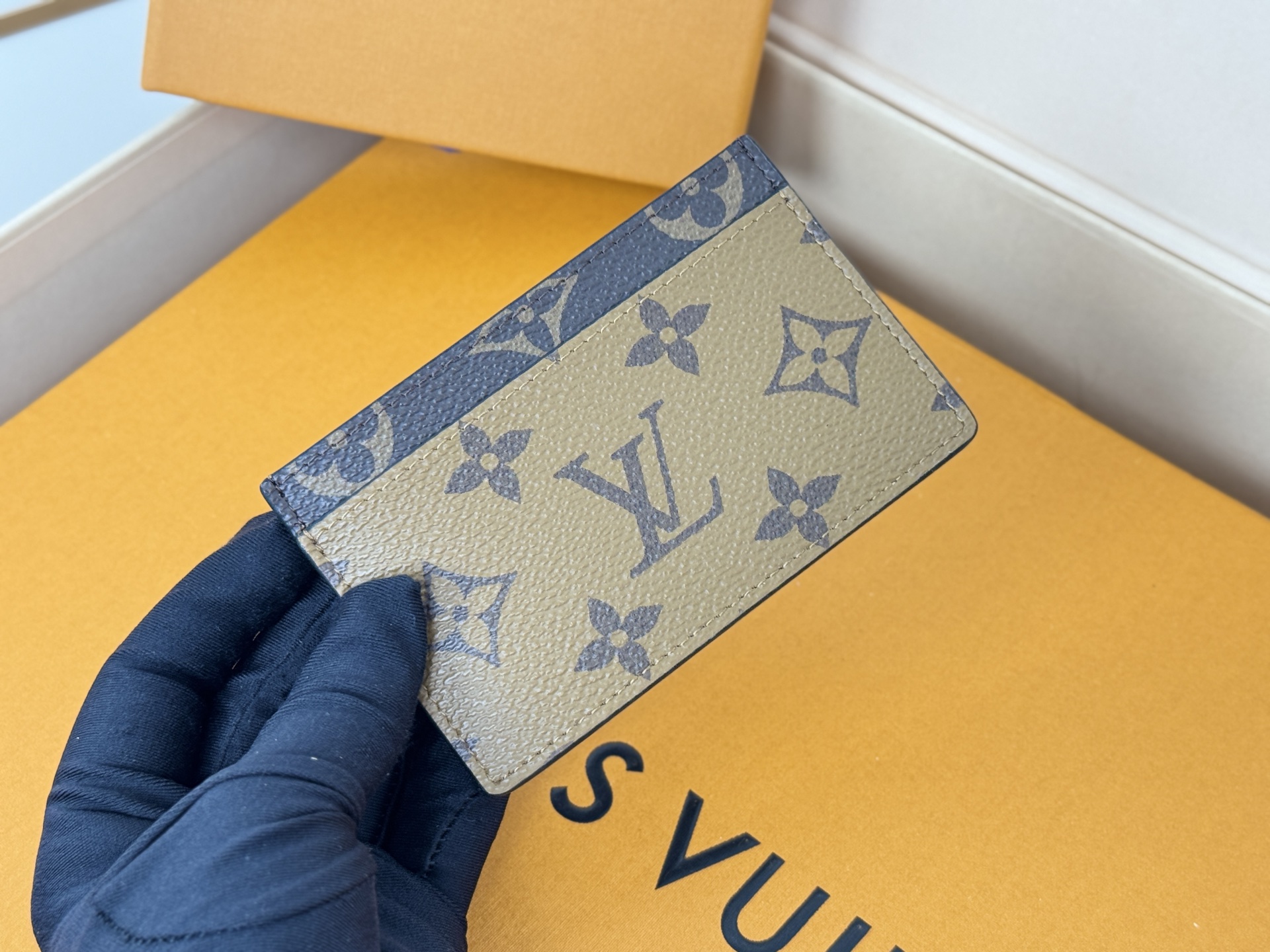 Louis Vuitton M69161卡片包