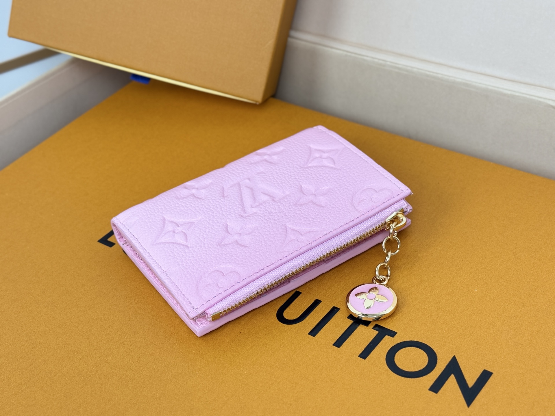 Louis Vuitton M14654粉色