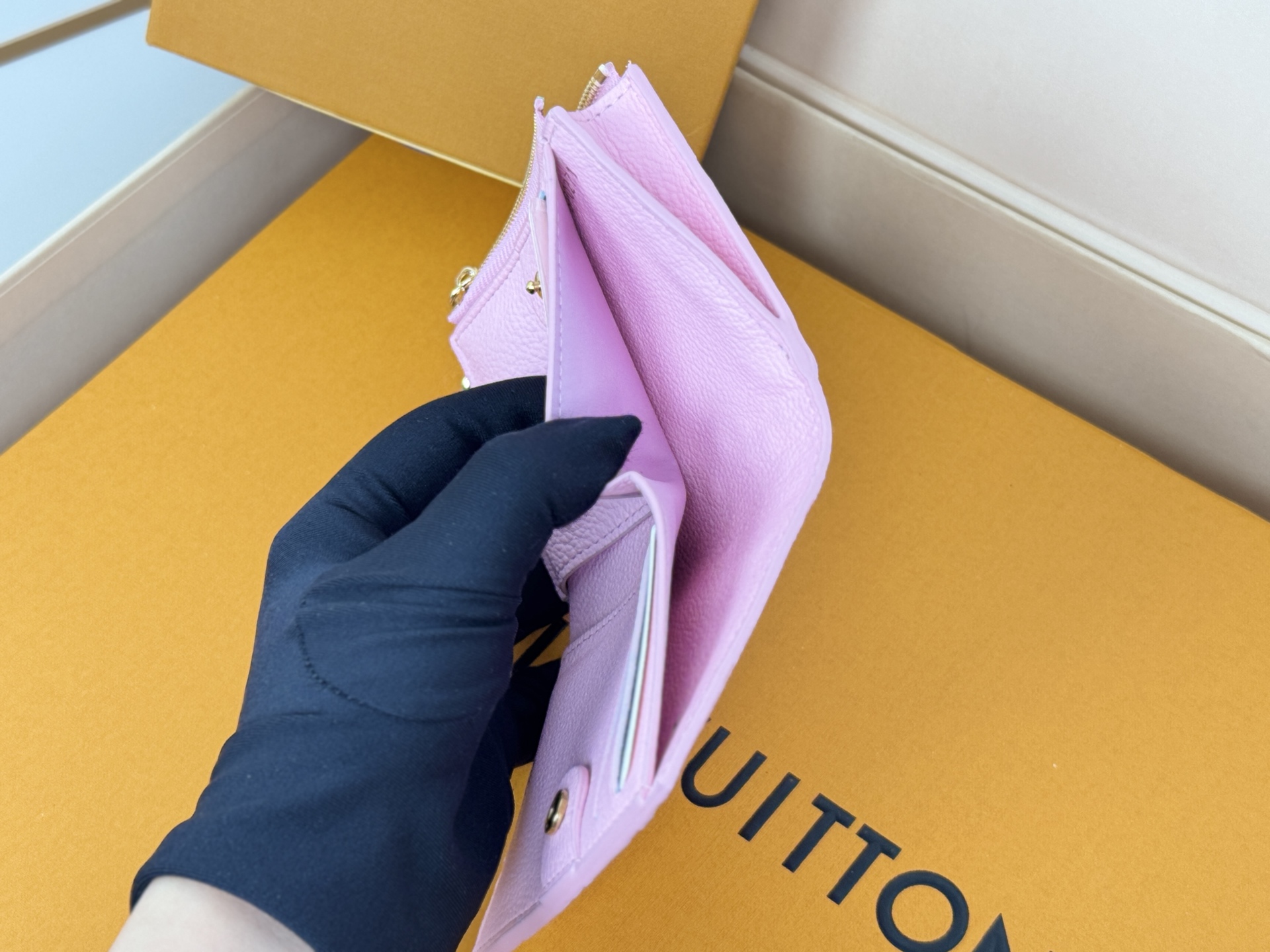 Louis Vuitton M14654粉色