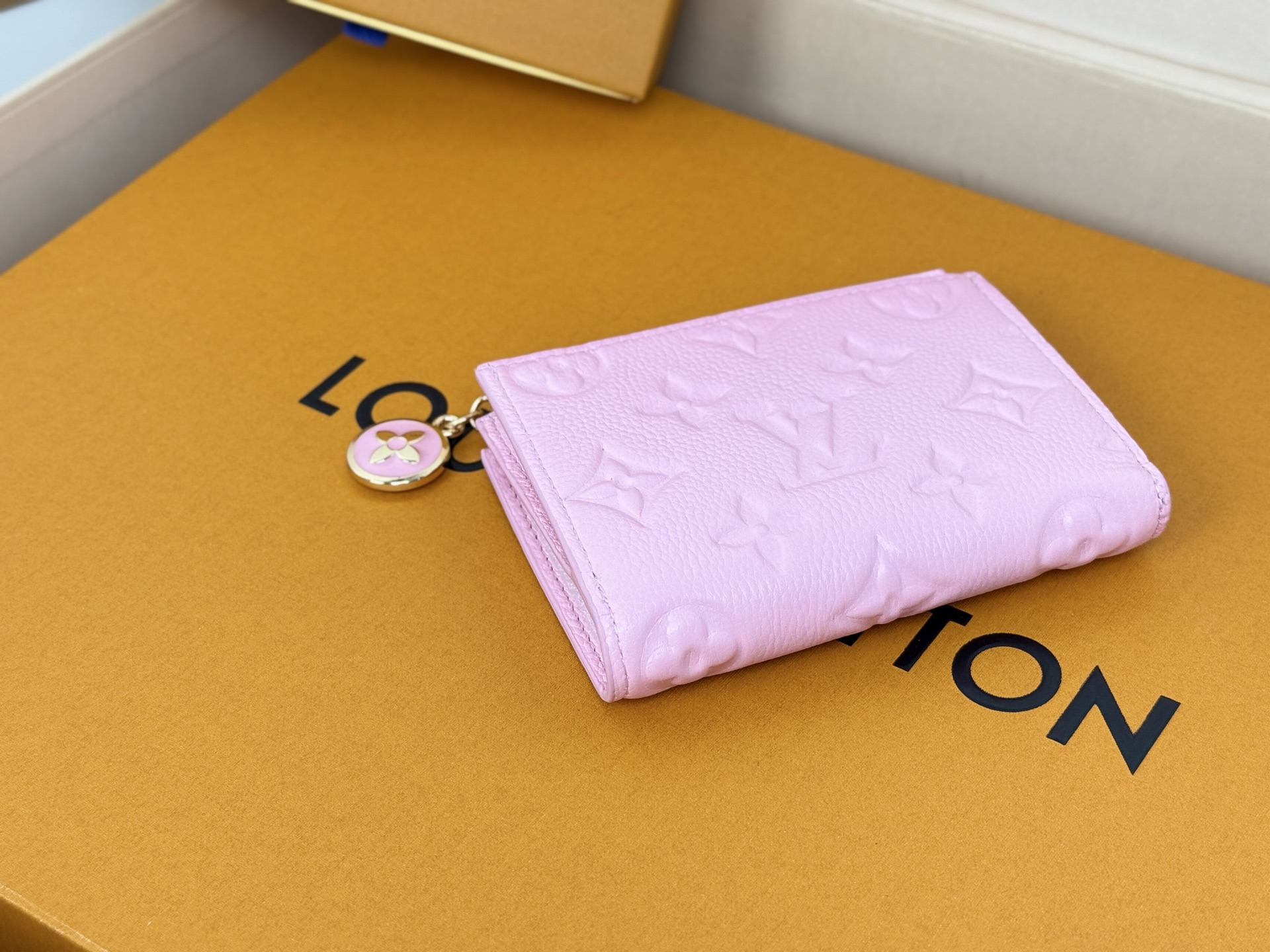 Louis Vuitton M14654粉色