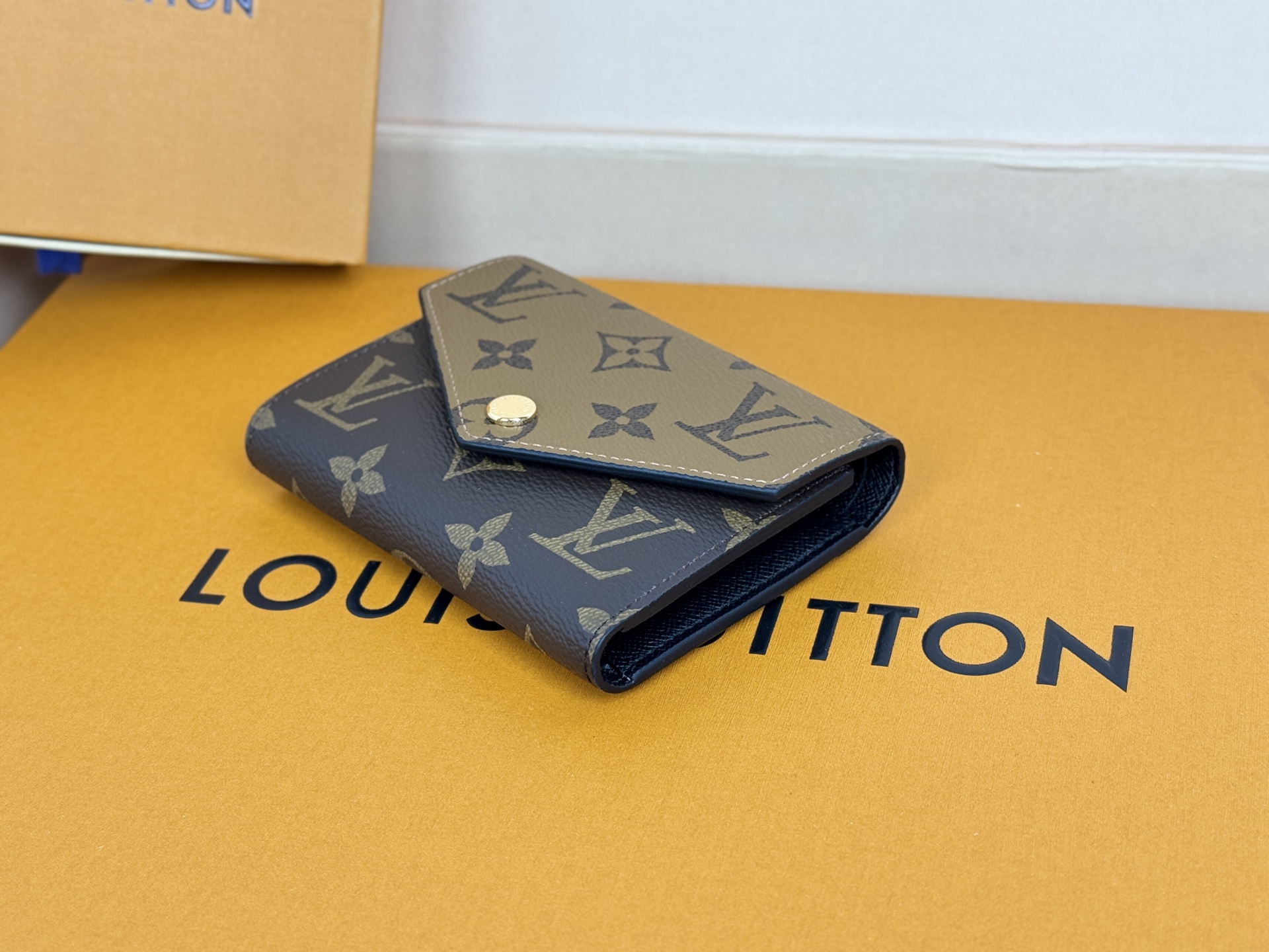 Louis Vuitton M81557独家 本款 Victorine