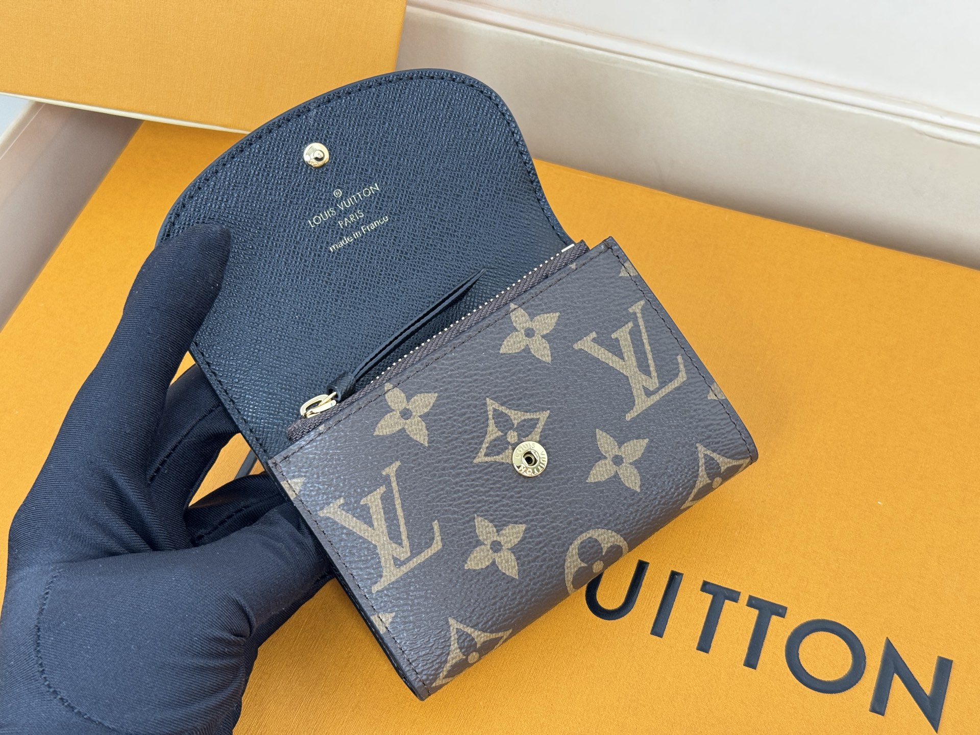 Louis Vuitton M82333独家 本款 Rosalie