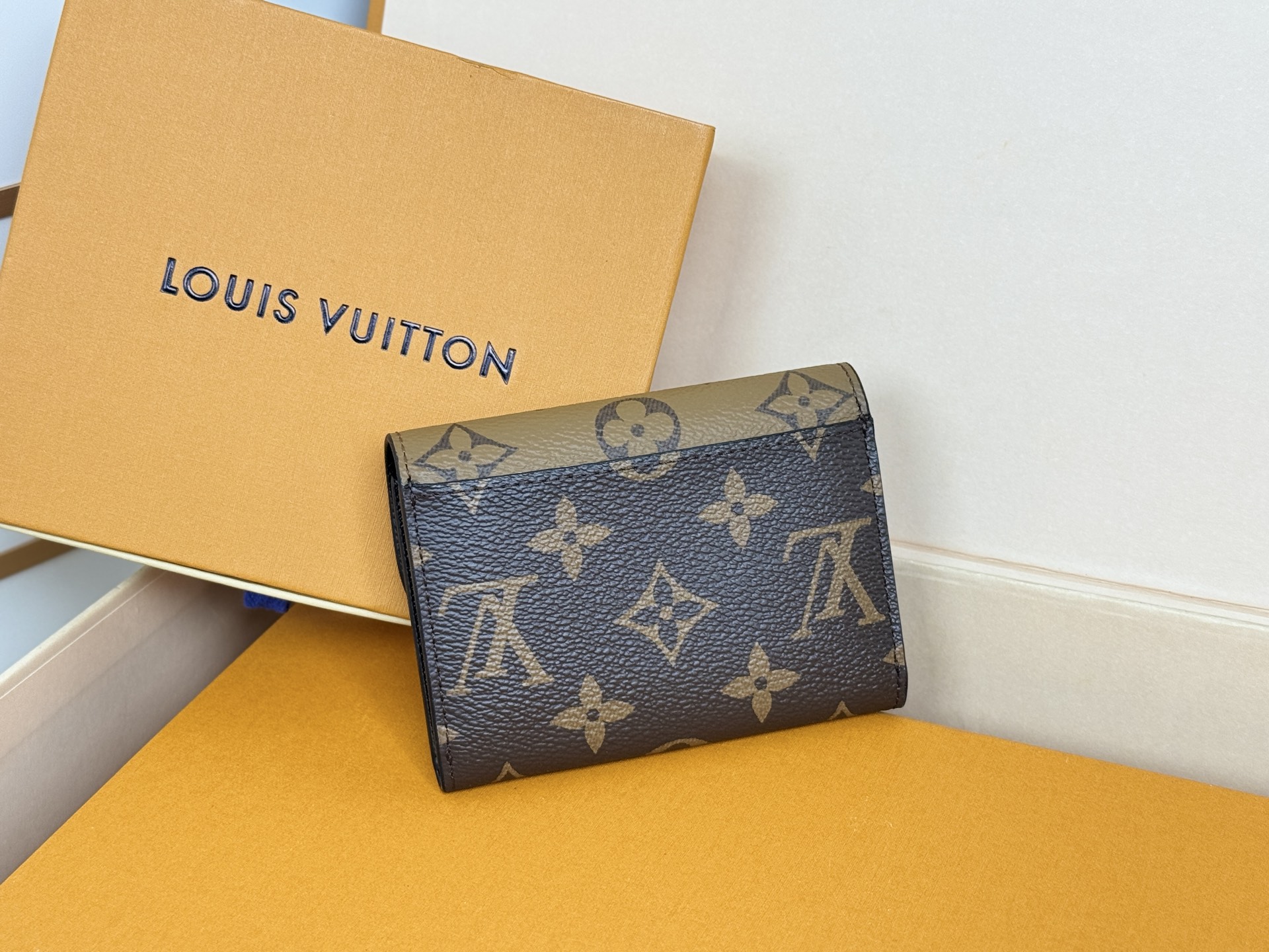 Louis Vuitton M82333独家 本款 Rosalie