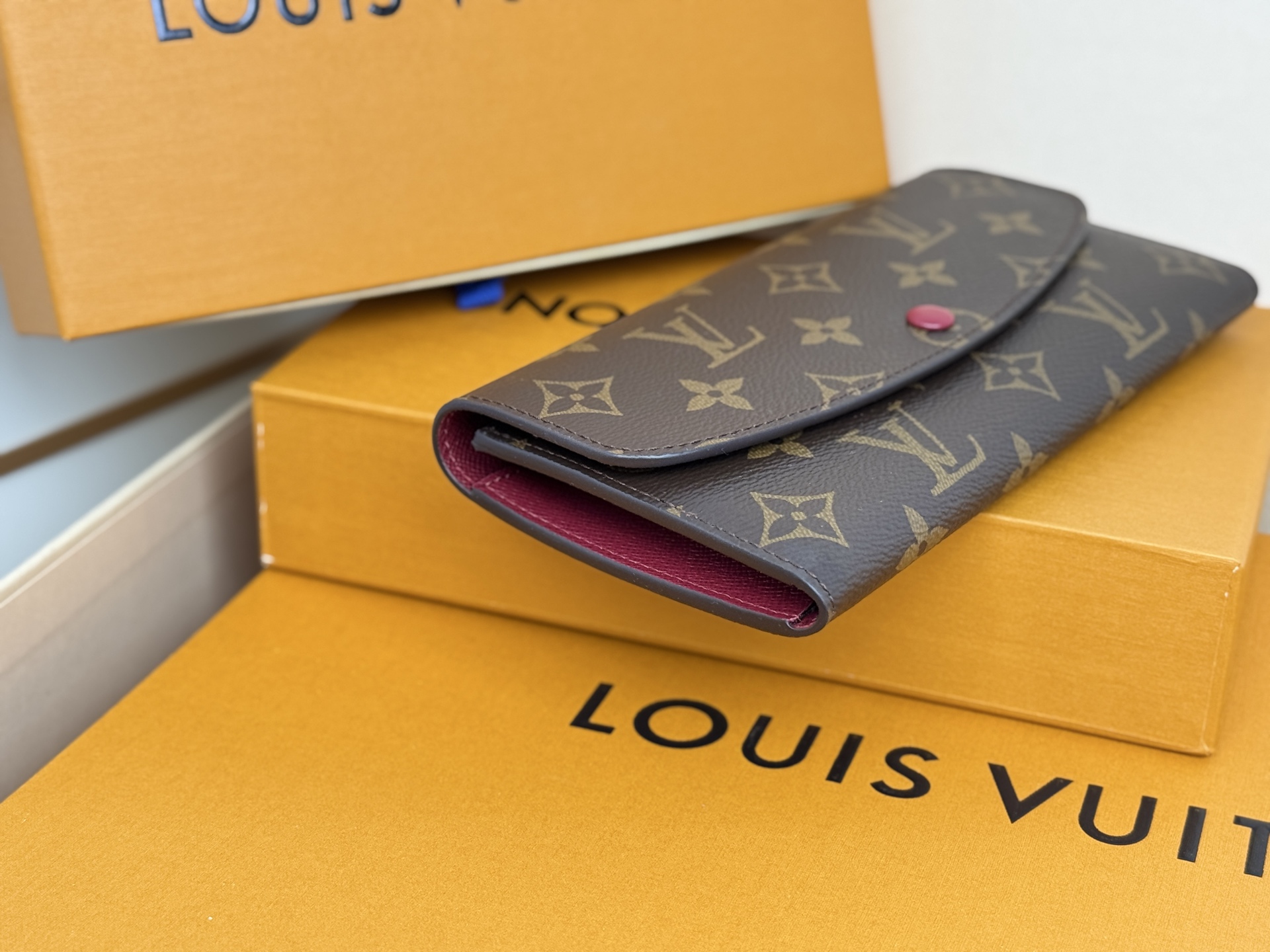 Louis Vuitton M60697 紫红 扣子 豆豆包