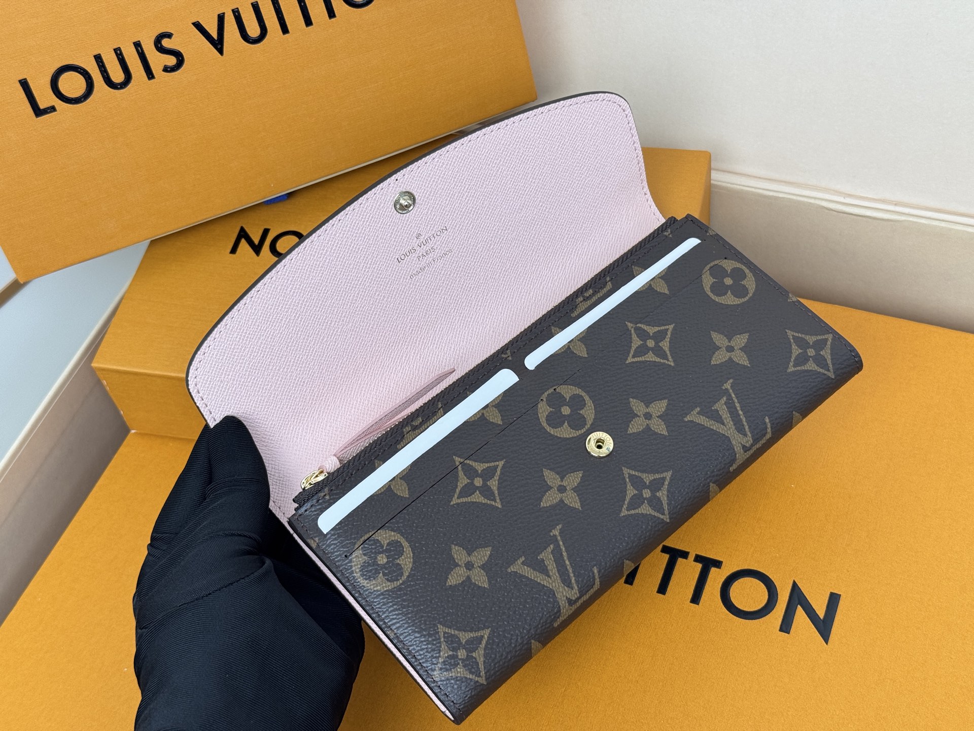 Louis Vuitton M60697 粉色 扣子 豆豆包