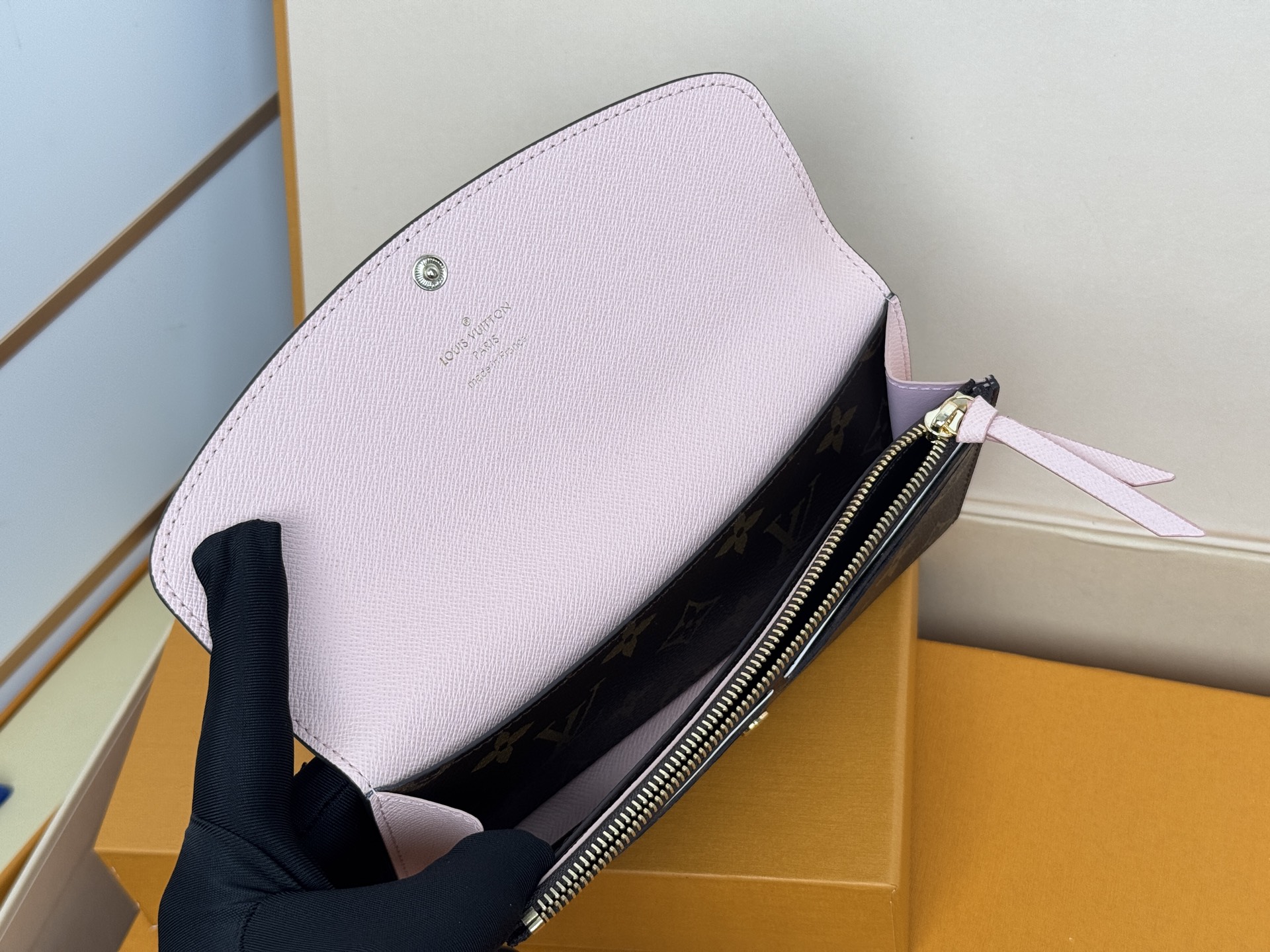 Louis Vuitton M60697 粉色 扣子 豆豆包