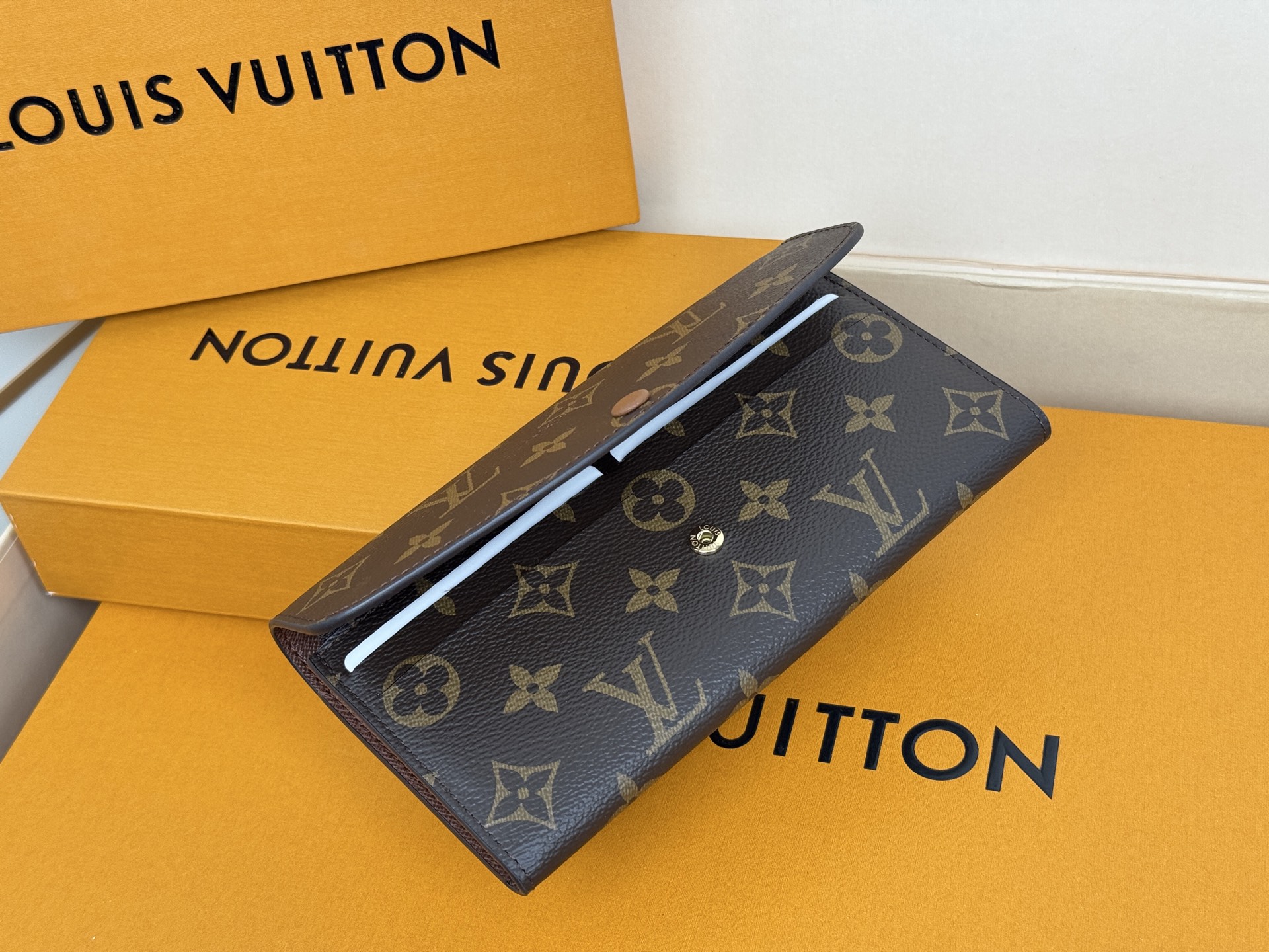 Louis Vuitton M61289 棕色 扣子 豆豆包
