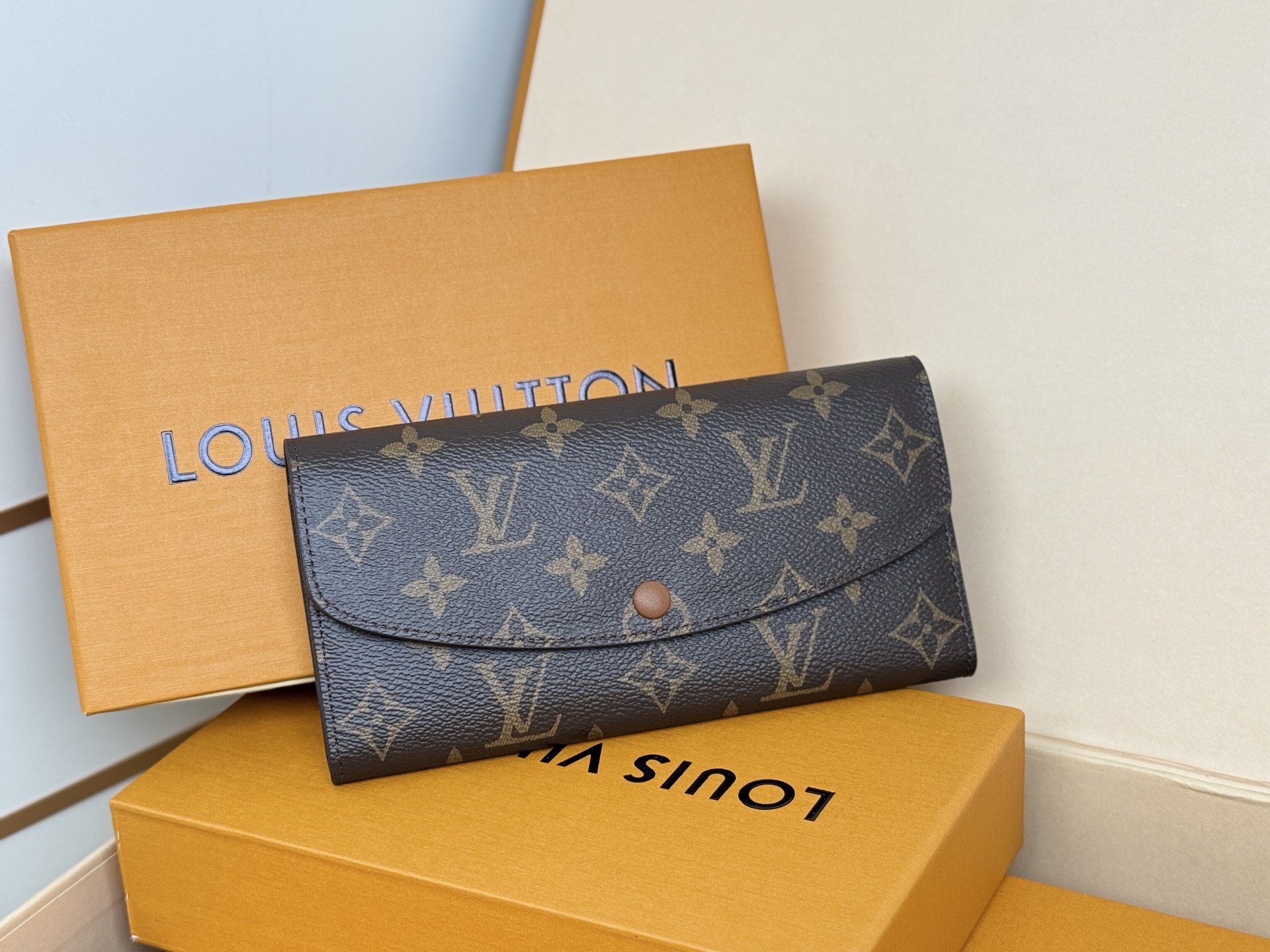 Louis Vuitton M61289 棕色 扣子 豆豆包