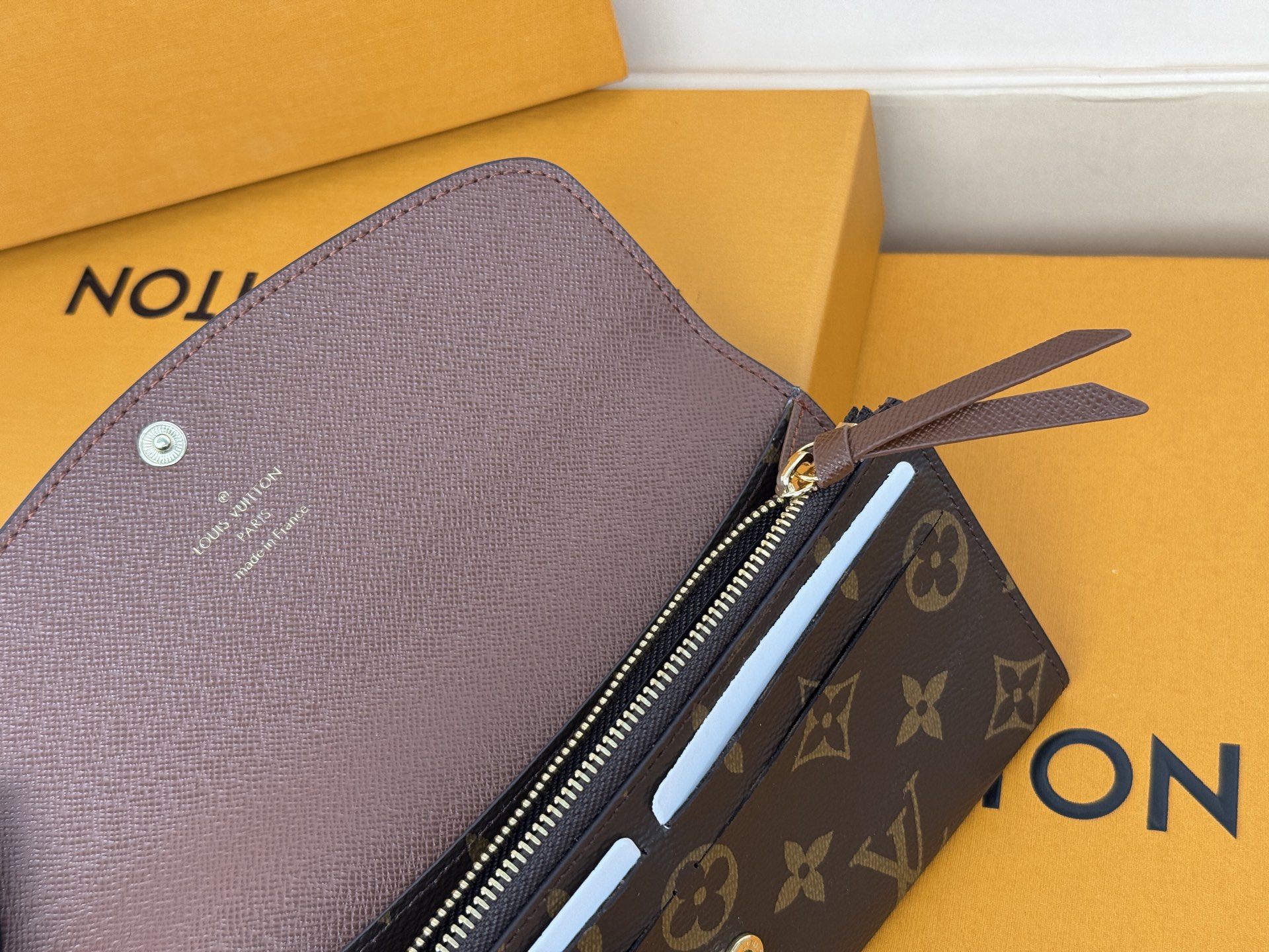Louis Vuitton M61289 棕色 扣子 豆豆包