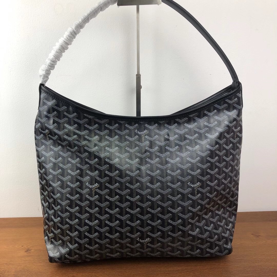 Goyard（戈雅）等待以久最新爆款。Bohème hobo流浪包出货啦！整个包型都非常适用于日常通勤的