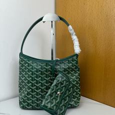 Goyard 新款mini Bohème Hobo腋下包出货啦,迷你包是轻巧、灵活和安全的缩影,这要归功 Goyard 新款mini Bohème Hobo腋下包出货啦,迷你包是轻巧、灵活和安全的缩影,这要归功