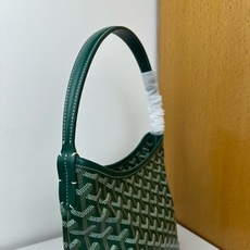 Goyard 新款mini Bohème Hobo腋下包出货啦,迷你包是轻巧、灵活和安全的缩影,这要归功 Goyard 新款mini Bohème Hobo腋下包出货啦,迷你包是轻巧、灵活和安全的缩影,这要归功