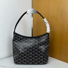 Goyard 新款mini Bohème Hobo腋下包出货啦,迷你包是轻巧、灵活和安全的缩影,这要归功 Goyard 新款mini Bohème Hobo腋下包出货啦,迷你包是轻巧、灵活和安全的缩影,这要归功