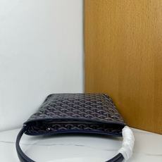 Goyard 新款mini Bohème Hobo腋下包出货啦,迷你包是轻巧、灵活和安全的缩影,这要归功 Goyard 新款mini Bohème Hobo腋下包出货啦,迷你包是轻巧、灵活和安全的缩影,这要归功
