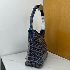 Goyard 新款mini Bohème Hobo腋下包出货啦,迷你包是轻巧、灵活和安全的缩影,这要归功 Goyard 新款mini Bohème Hobo腋下包出货啦,迷你包是轻巧、灵活和安全的缩影,这要归功
