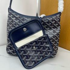 Goyard 新款mini Bohème Hobo腋下包出货啦,迷你包是轻巧、灵活和安全的缩影,这要归功 Goyard 新款mini Bohème Hobo腋下包出货啦,迷你包是轻巧、灵活和安全的缩影,这要归功