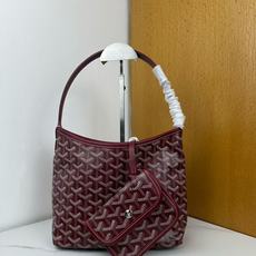 Goyard 新款mini Bohème Hobo腋下包出货啦,迷你包是轻巧、灵活和安全的缩影,这要归功 Goyard 新款mini Bohème Hobo腋下包出货啦,迷你包是轻巧、灵活和安全的缩影,这要归功