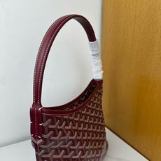 Goyard 新款mini Bohème Hobo腋下包出货啦,迷你包是轻巧、灵活和安全的缩影,这要归功 Goyard 新款mini Bohème Hobo腋下包出货啦,迷你包是轻巧、灵活和安全的缩影,这要归功