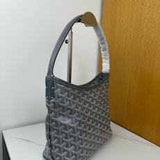 Goyard 新款mini Bohème Hobo腋下包出货啦,迷你包是轻巧、灵活和安全的缩影,这要归功 Goyard 新款mini Bohème Hobo腋下包出货啦,迷你包是轻巧、灵活和安全的缩影,这要归功