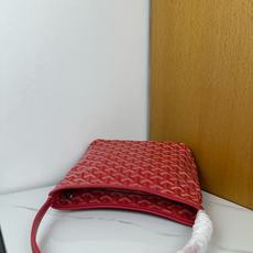 Goyard 新款mini Bohème Hobo腋下包出货啦,迷你包是轻巧、灵活和安全的缩影,这要归功 Goyard 新款mini Bohème Hobo腋下包出货啦,迷你包是轻巧、灵活和安全的缩影,这要归功