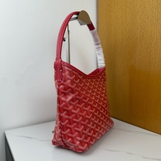 Goyard 新款mini Bohème Hobo腋下包出货啦,迷你包是轻巧、灵活和安全的缩影,这要归功 Goyard 新款mini Bohème Hobo腋下包出货啦,迷你包是轻巧、灵活和安全的缩影,这要归功