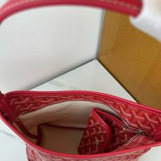 Goyard 新款mini Bohème Hobo腋下包出货啦,迷你包是轻巧、灵活和安全的缩影,这要归功 Goyard 新款mini Bohème Hobo腋下包出货啦,迷你包是轻巧、灵活和安全的缩影,这要归功