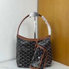 Goyard 新款mini Bohème Hobo腋下包出货啦,迷你包是轻巧、灵活和安全的缩影,这要归功 Goyard 新款mini Bohème Hobo腋下包出货啦,迷你包是轻巧、灵活和安全的缩影,这要归功